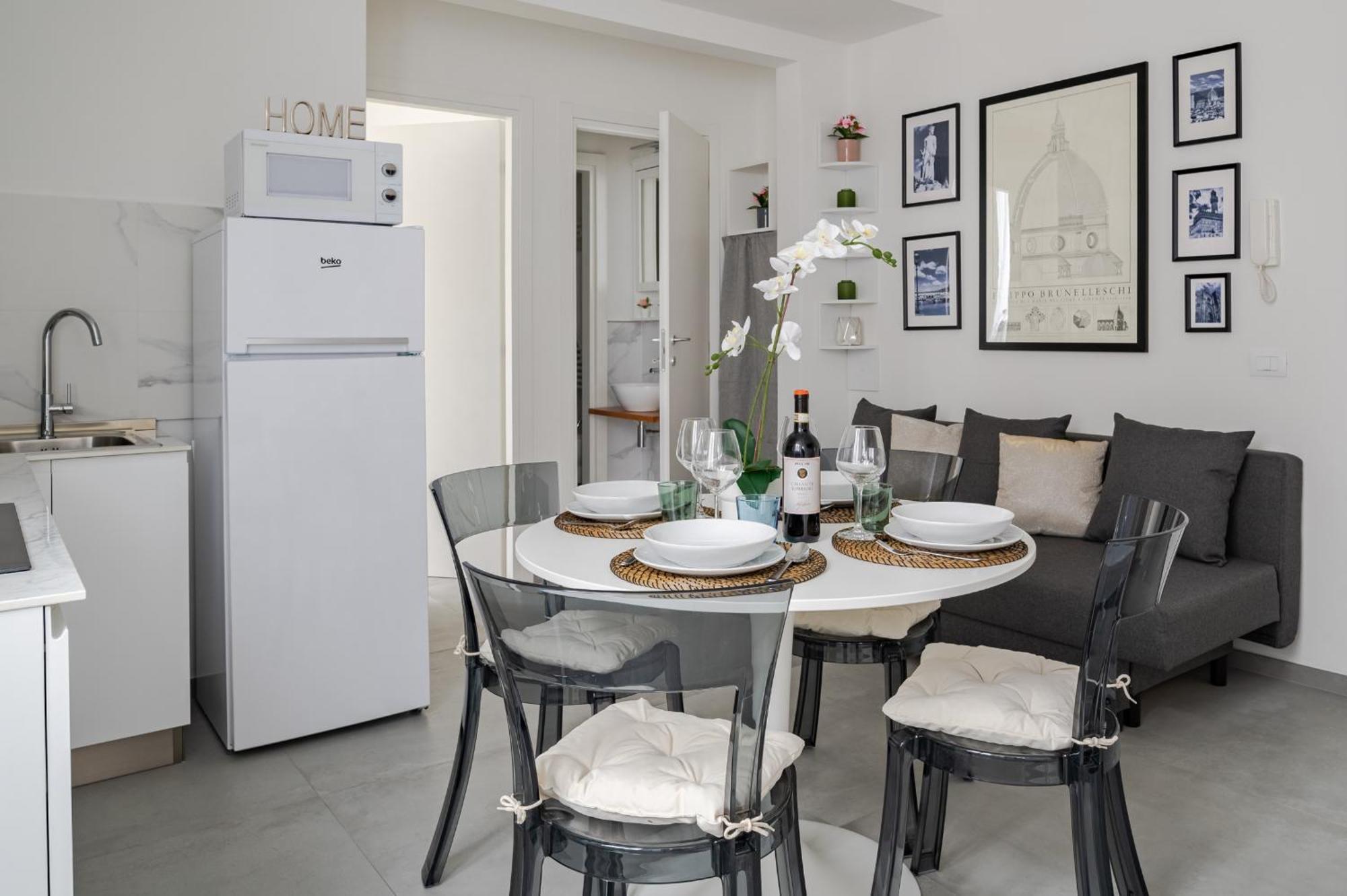Via Ponte Alle Mosse, 19 - Florence Charming Apartments - A Chic, Newly Renovated Apartment Near Tram Leopolda, A Few Min From Downtown ภายนอก รูปภาพ