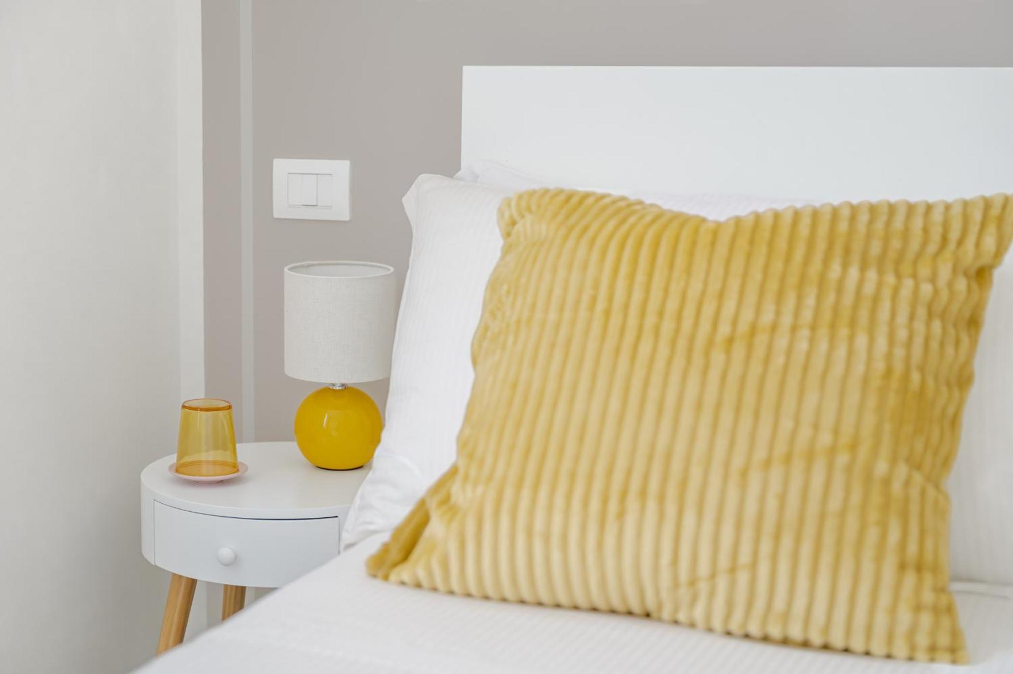 Via Ponte Alle Mosse, 19 - Florence Charming Apartments - A Chic, Newly Renovated Apartment Near Tram Leopolda, A Few Min From Downtown ภายนอก รูปภาพ