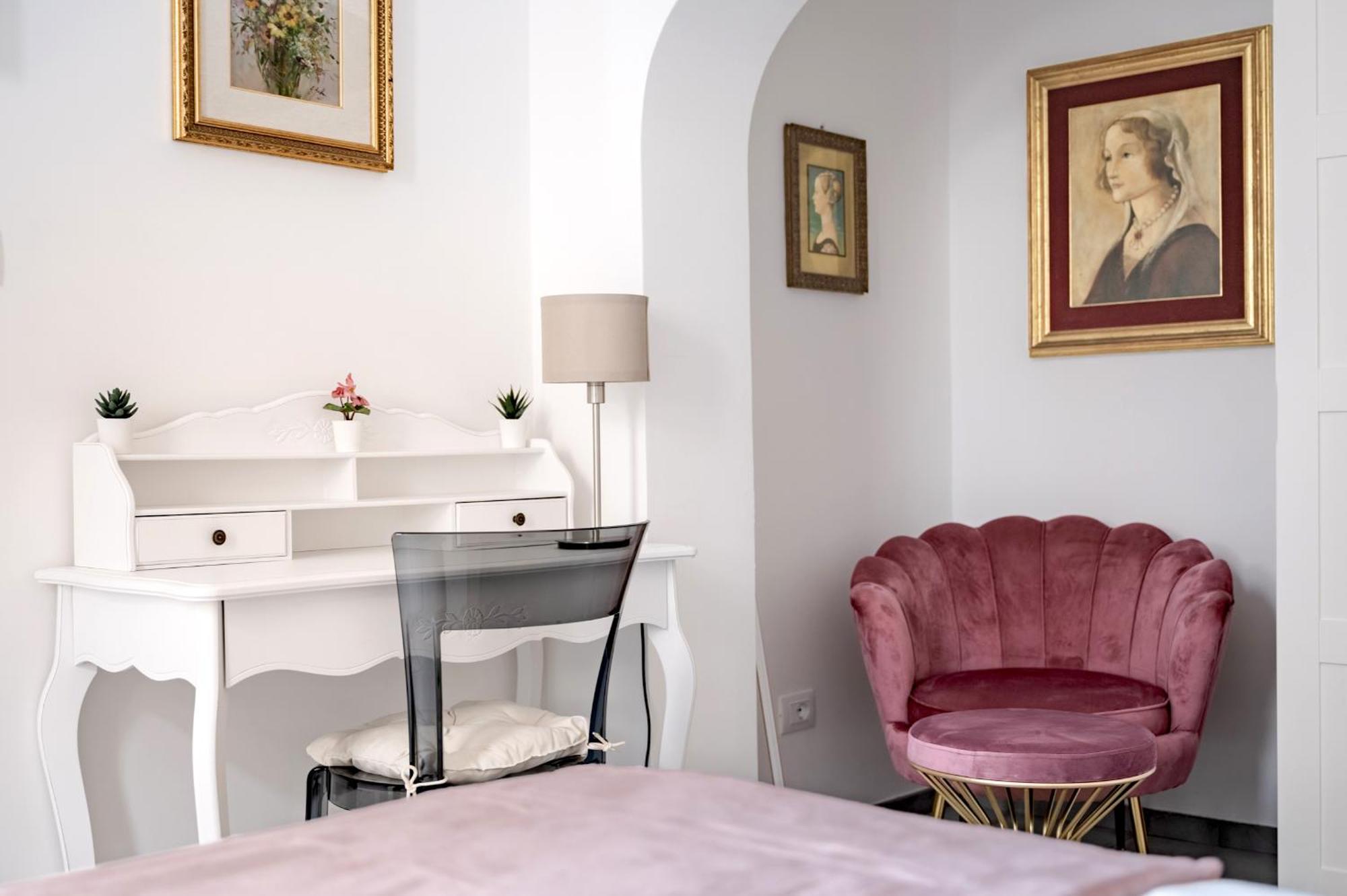 Via Ponte Alle Mosse, 19 - Florence Charming Apartments - A Chic, Newly Renovated Apartment Near Tram Leopolda, A Few Min From Downtown ภายนอก รูปภาพ