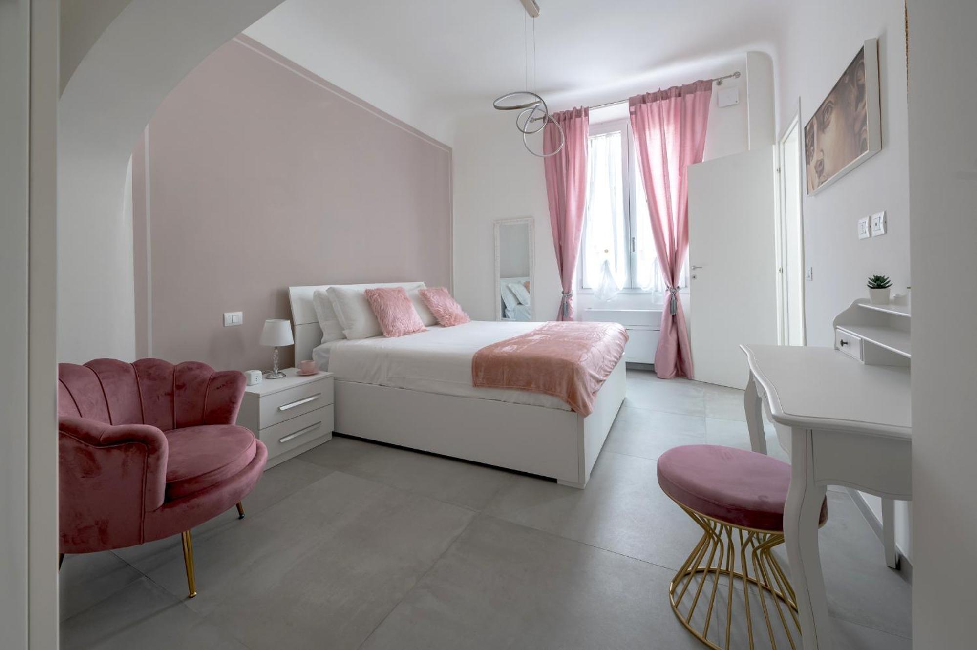 Via Ponte Alle Mosse, 19 - Florence Charming Apartments - A Chic, Newly Renovated Apartment Near Tram Leopolda, A Few Min From Downtown ภายนอก รูปภาพ
