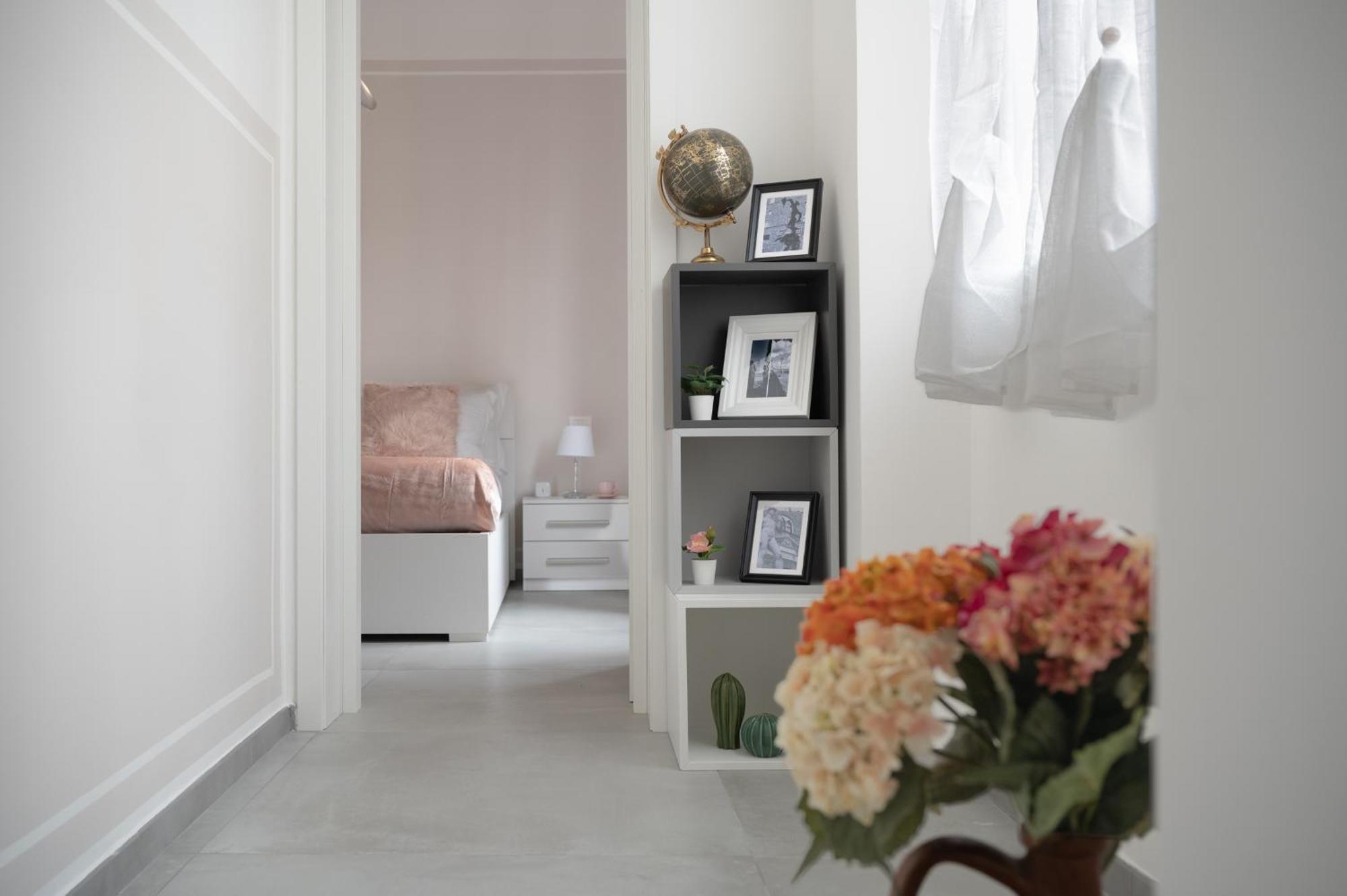 Via Ponte Alle Mosse, 19 - Florence Charming Apartments - A Chic, Newly Renovated Apartment Near Tram Leopolda, A Few Min From Downtown ภายนอก รูปภาพ